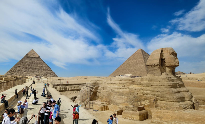 Full Day Tour to Pyramids of Giza & the Egyptian Museum and Khan El Khalili Bazaar