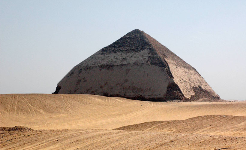 Full Day Tour to Giza Pyramids, Sakkara and Dahshur pyramids